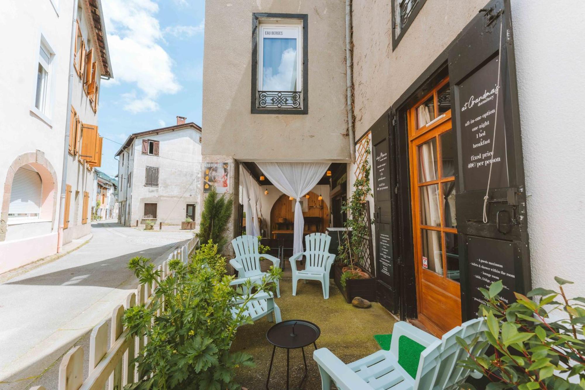 Eau Berges Hostel Val-de-Sos Exterior photo