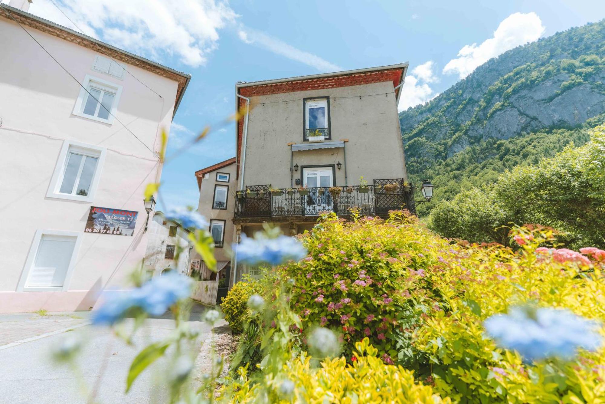 Eau Berges Hostel Val-de-Sos Exterior photo